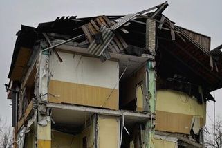 Ruské síly obsadily klíčové hřebeny a ukrajinské logistice v Donbasu hrozí odříznutí